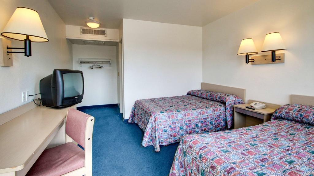 Motel 6 Des Moines South - Airport 외부 사진