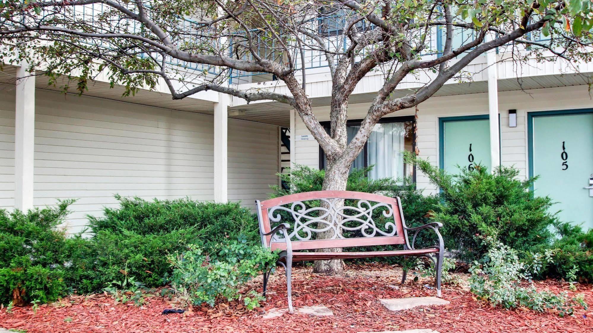 Motel 6 Des Moines South - Airport 외부 사진