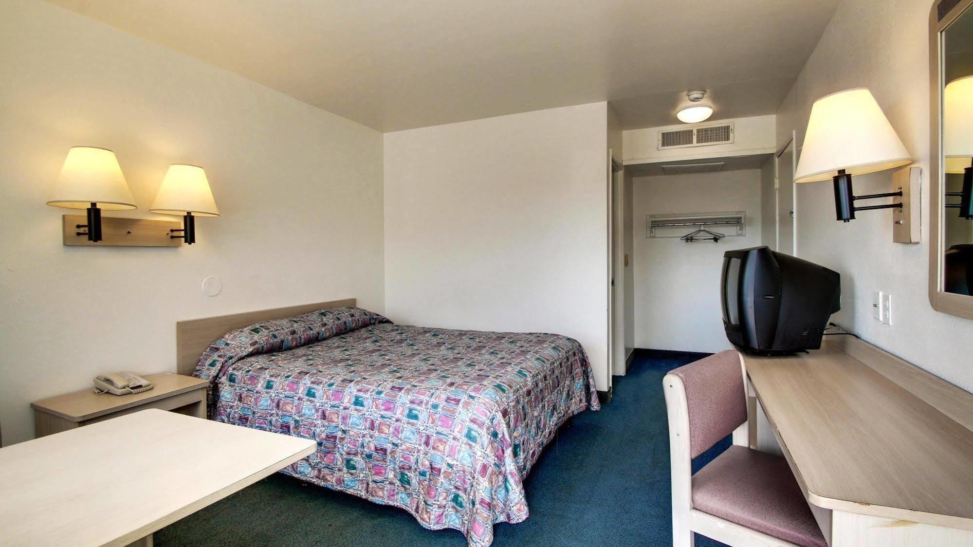 Motel 6 Des Moines South - Airport 외부 사진