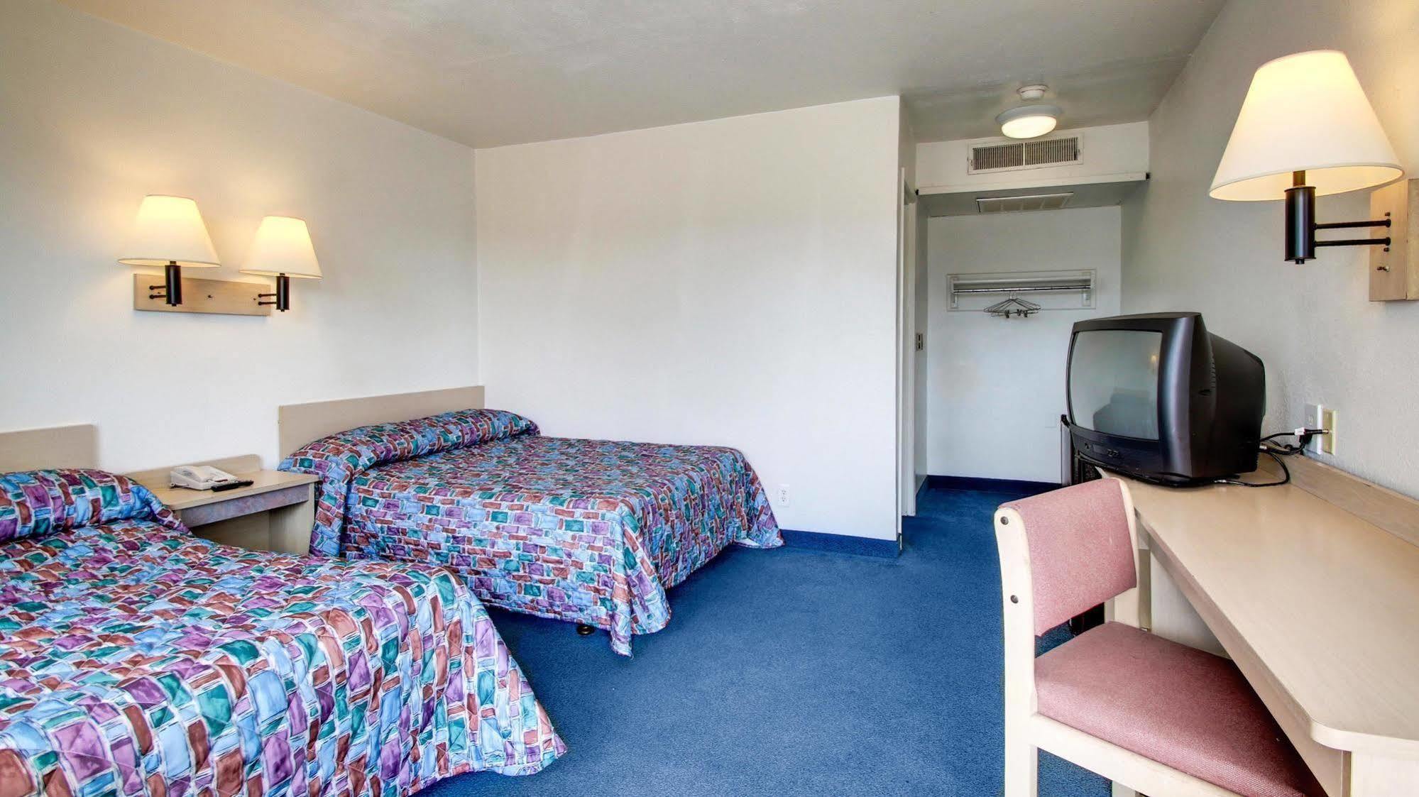 Motel 6 Des Moines South - Airport 외부 사진