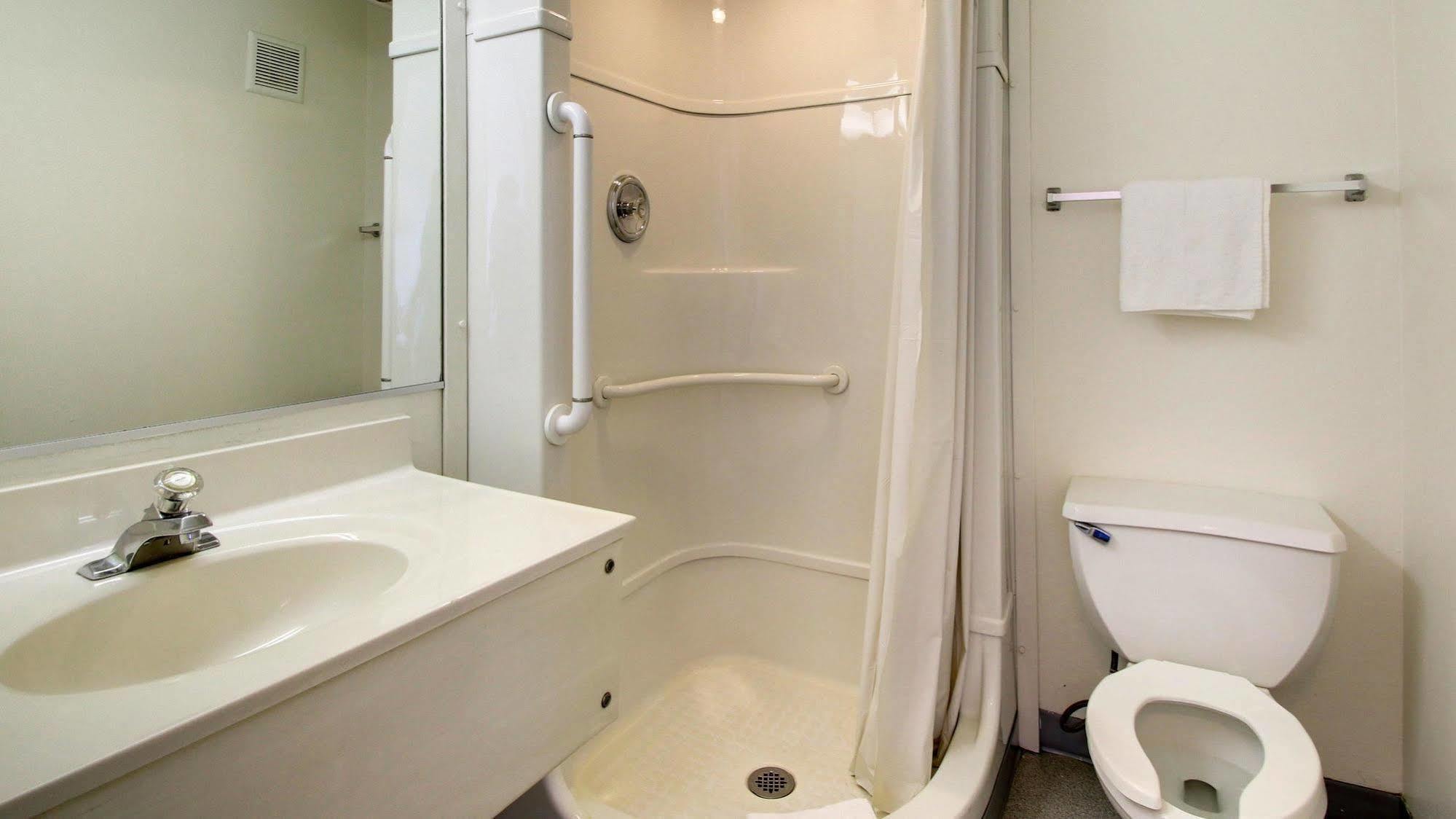 Motel 6 Des Moines South - Airport 외부 사진